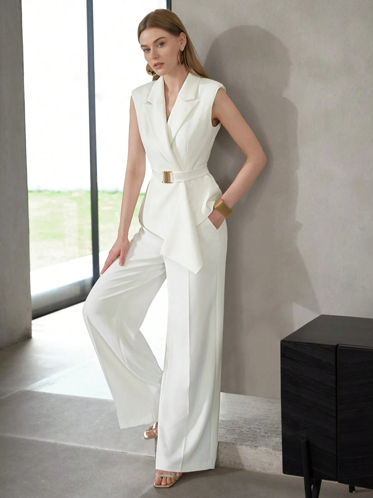 Blazer with Hem Belt