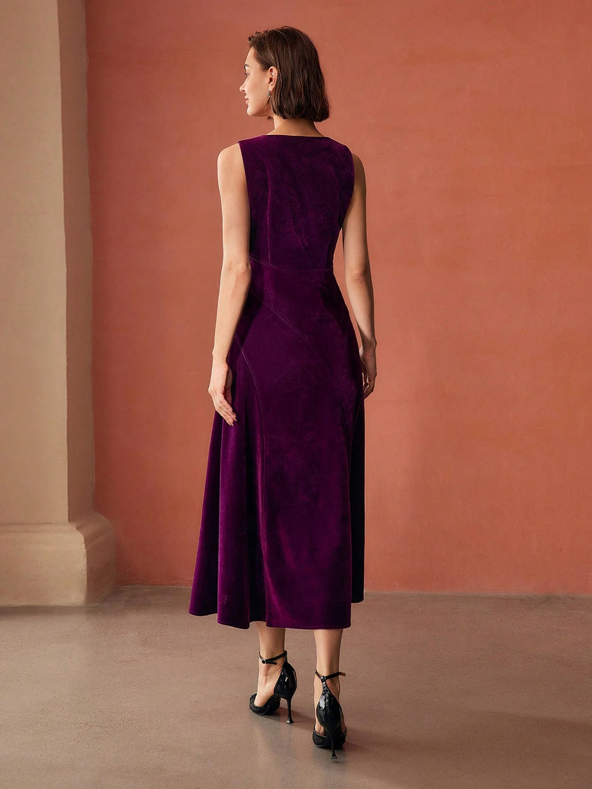 Long Dress with Neckline